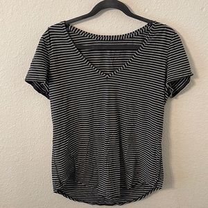 Lululemon casual V-neck tee